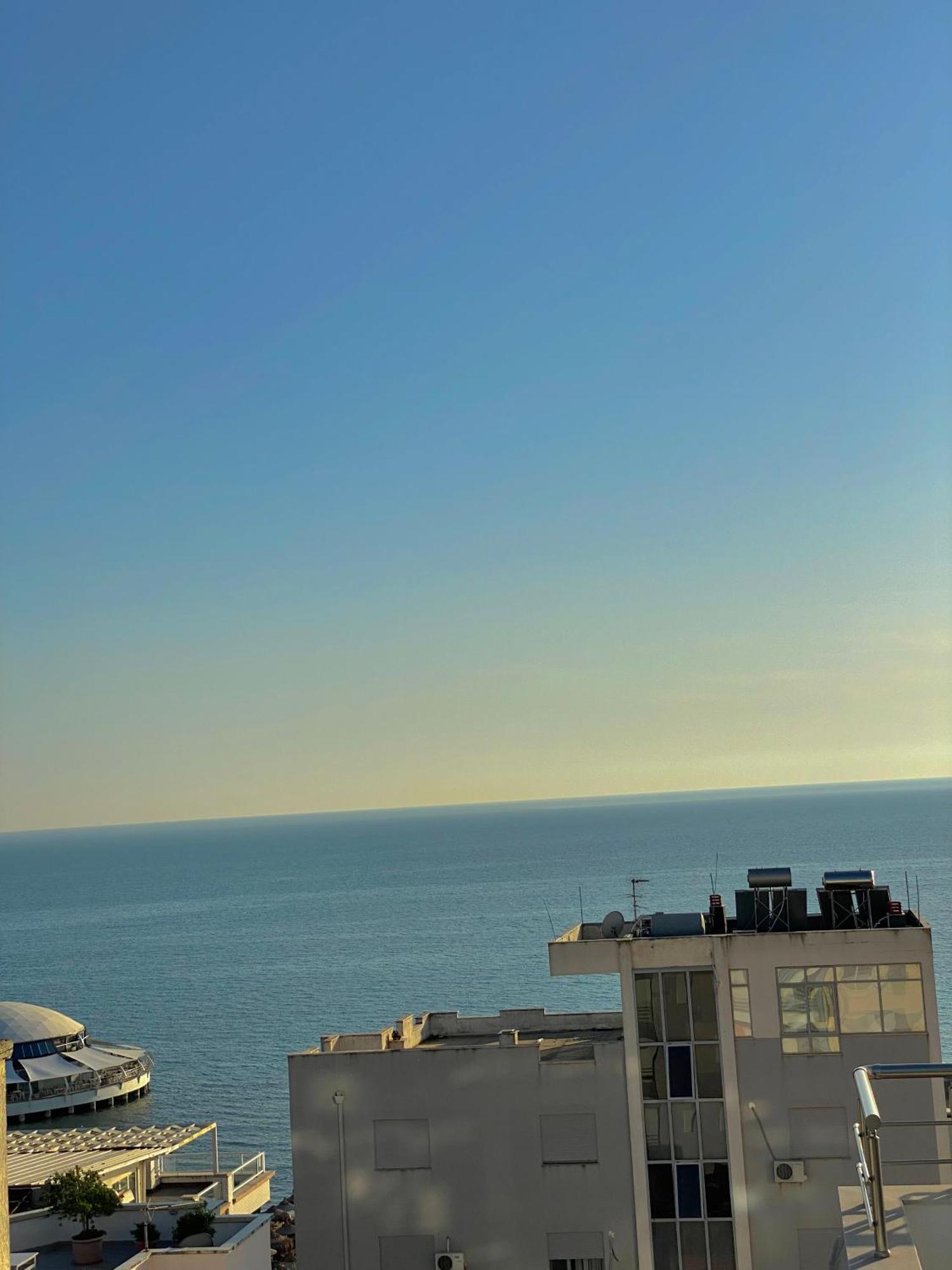 Prestige Apartament Sea View Durres Bagian luar foto